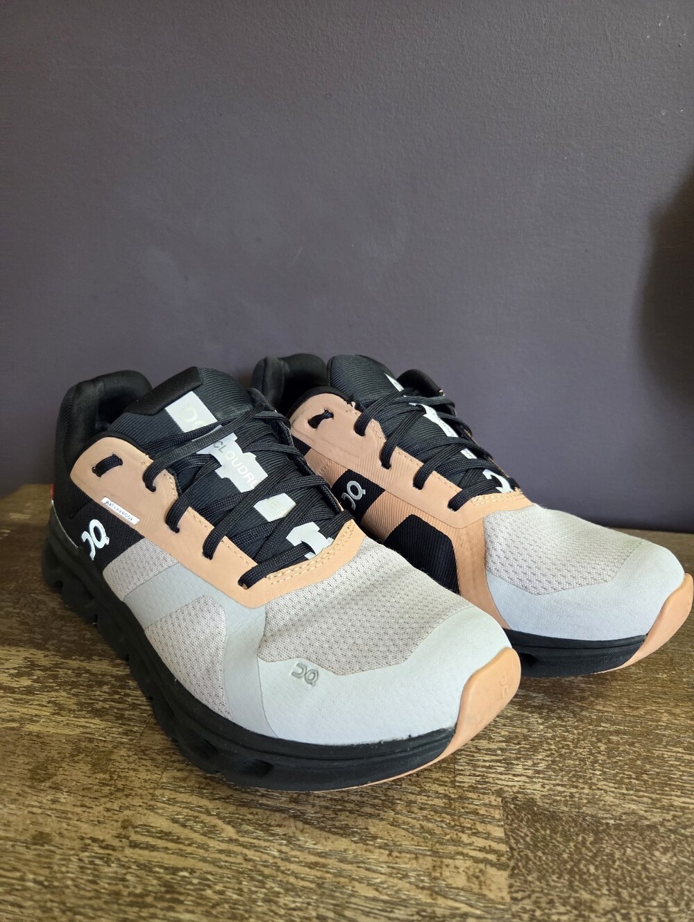 On Cloud Cloudrunner Shoes Sz.7.5